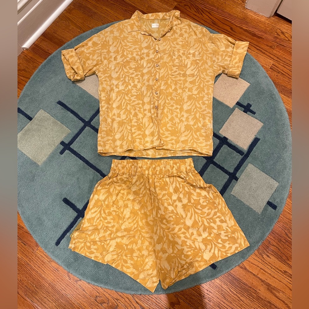 Palma Montreal Matching Shorts and Blouse Set